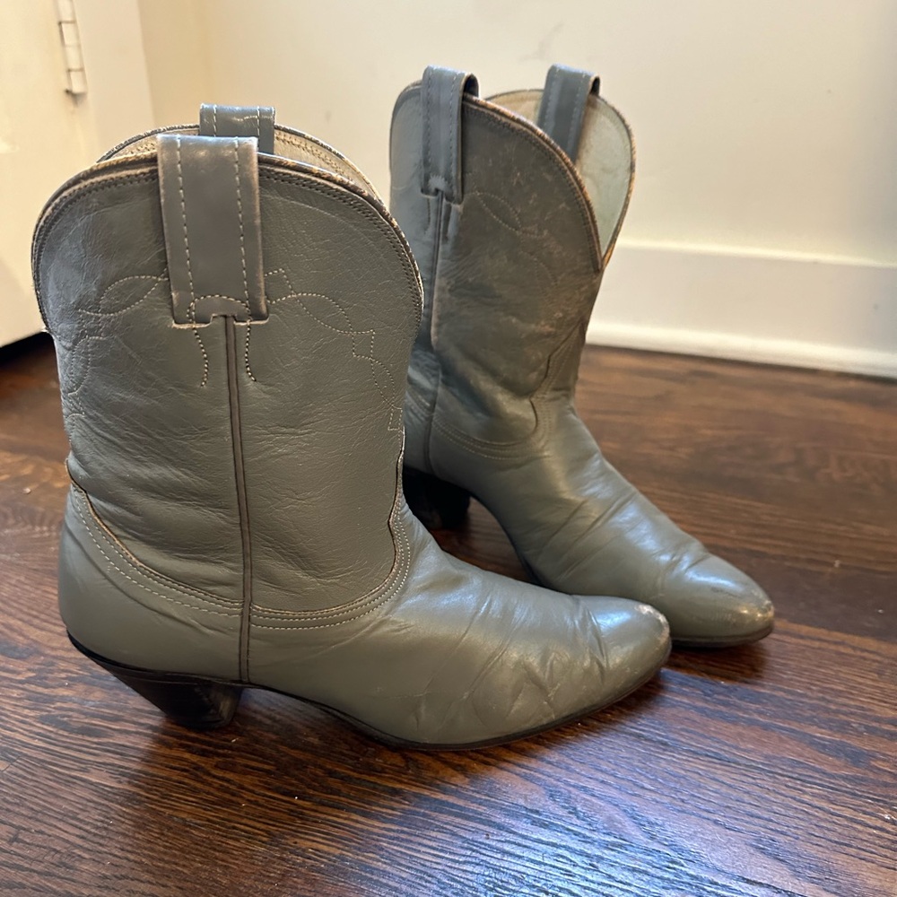 Women’s vintage Nocona gray leather cowboy boots